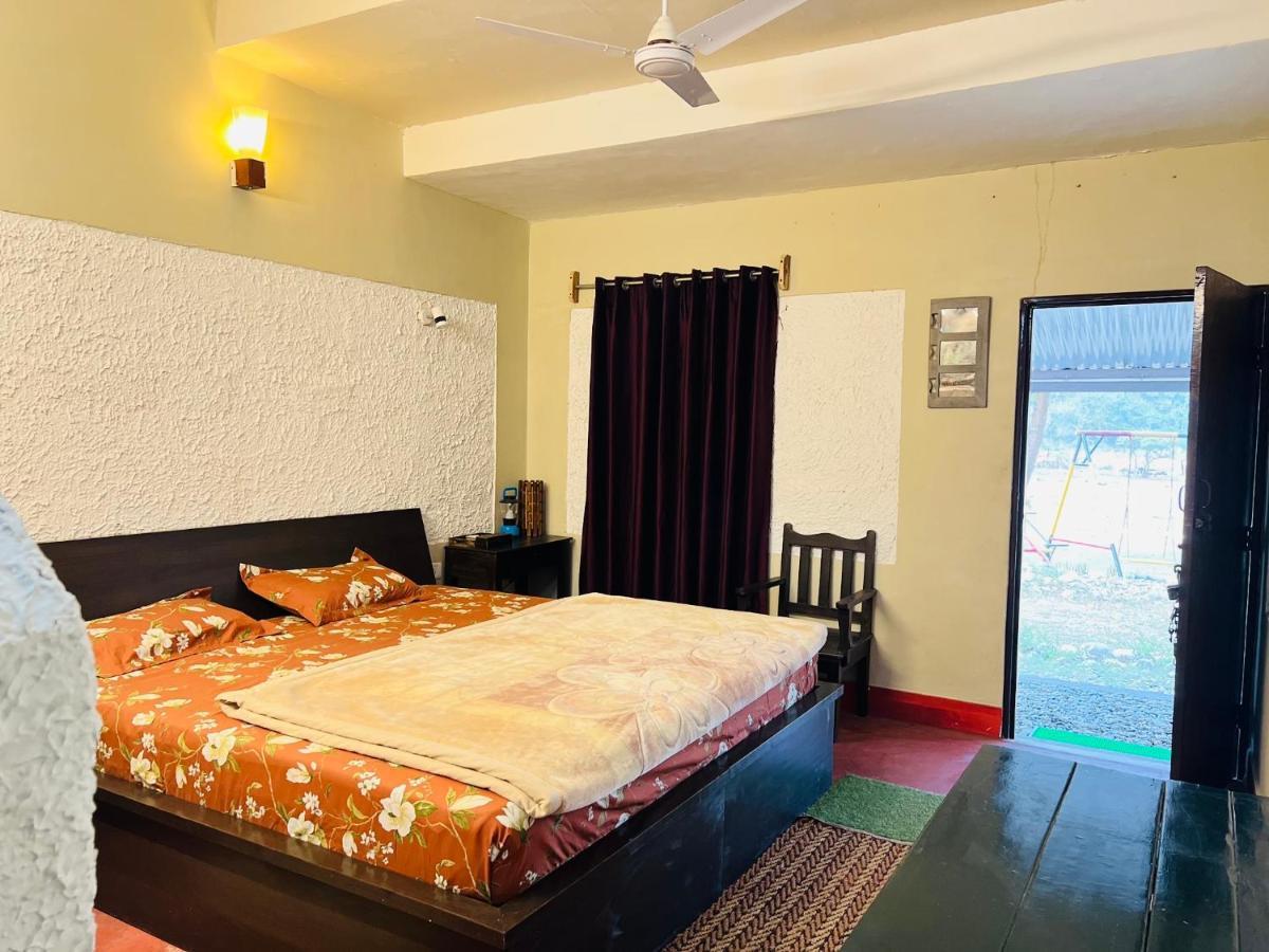 Aura Wildlife Camp And Resorts Marchula Esterno foto